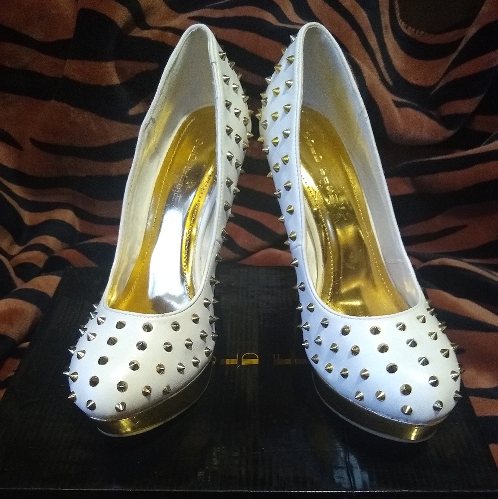 π Spikey Platform Stilletos π - Picture 2 of 8